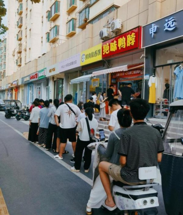 专业股票配资开户 0元外卖重启：消费者称“便宜到不可思议”，奶茶店爆单到要关门 外卖大战再升温